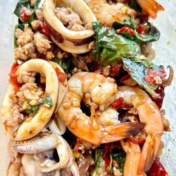 กับข้าวกระเพรารวมมิตร