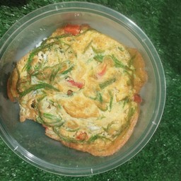 ข้าวยำไก่แซ่บ ข้าวไข่เจียว ไข่ข้น ตามสั่ง