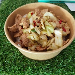 ข้าว ผัดหมูกะหล่ำ