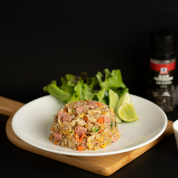 ข้าวผัดแหนม