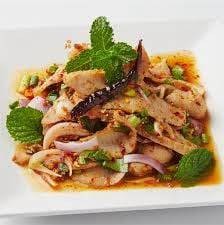 น้ำตก หมู