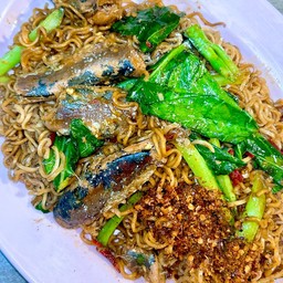 ไวไวผัดปลากระป๋อง