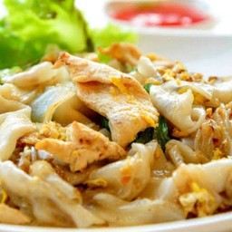 เส้นไหญ่ผัดซีอิ้วไก่