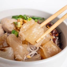 ร้านป้าติ๊ก ซุปเปอร์เตี๋ยวตกตุ๋น เพิ่มสิน 30