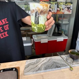 NOT SMALL CUP PAKCHONG