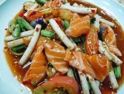 ตำไหลบัวแซลมอน