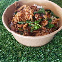 กระเพราหมูชิ้น