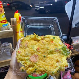 ไข่เจียวใส้กรอก ต้นหอม หมูสับ