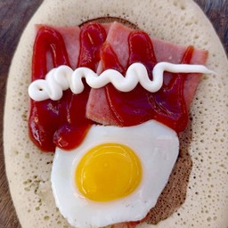 2 ชิ้นไส้แฮม+ไข่นก