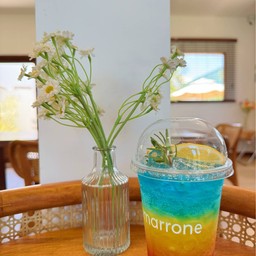 Marrone cafe & Garden Bar