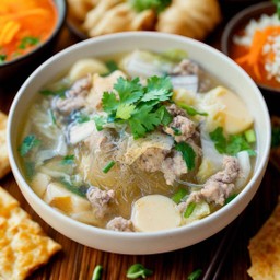 แกงจืดเต้าหู้ไข่หมูสับ
