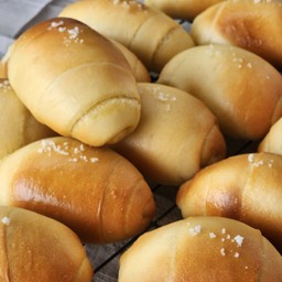 ขนมปังเกลือ-Shio pan