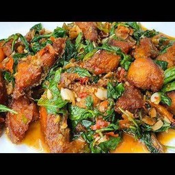 ปลาทับทิมผัดพริกสดใบโหระพา