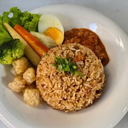 ข้าวผัดน้ำพริกอ่อง
