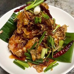 กุ้งทอดซอสมะขาม (กุ้งแกะเปลือก)