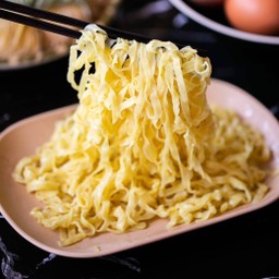 หมี่เหลืองแบน