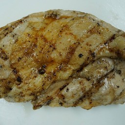 อกไก่พริกไทยดำ