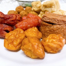 ลูกชิ้นเต้าหู้หมู 3 ชิ้น