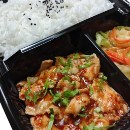 ข้าวหมูซอสจิ้มแจ่ว