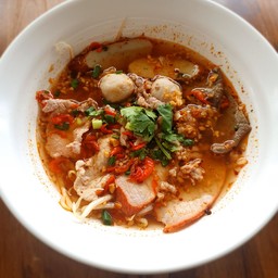 ก๋วยเตี๋ยวหมูต้มยำ