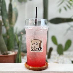 สตรอว์เบอร์รีโซดา