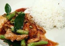 ข้าว ผัดพริกแกงหมูชิ้น