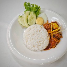 ข้าวหน้าแกงฮังเล