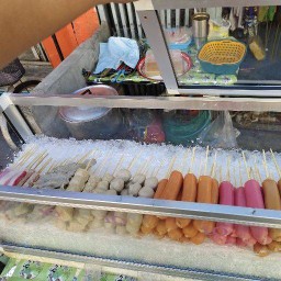 J&J ไส้กรอก ลูกชิ้นทอด