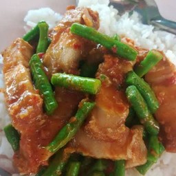 Stir Fried Crispy Pork Belly With Chili Paste And Long Bean
