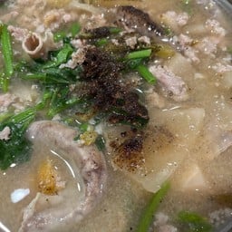 ต้มหมูเกี่ยมฉ่ายบ๊วยดอง