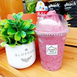 มิกซ์เบอร์รี่นมสด