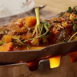 Spicy Sour Curry with Pa` | Chon And Kai and Water Mimosa แกงส้มเนื้อปลาช่อนกรอบผักกะเฉดไข่