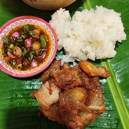 หมูย่างเตาถ่าน สายไหม