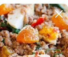 ข้าวราดกระเพราหมูชิ้นไข่เค็ม