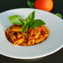 เพนเน่หมูสับซอสอาราเบียต้า