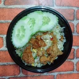 ข้าวผัดชะอมไก่กรอบ