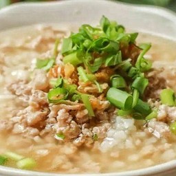 ข้าวต้มหมูสับ
