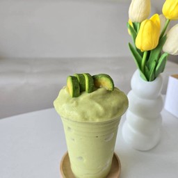 อโวคาโดนนมสดน้ำผึ้งสมูทตี้