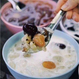 โบ๊กเกี้ยนมสด