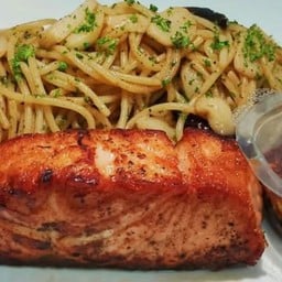 ป่วนเเสงอุทิศ Pasta&Thaifood