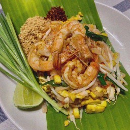 ครัวบ้านแม่ ผัดไทยกุ้งสด คู่สร้างคู่สม ซ.12