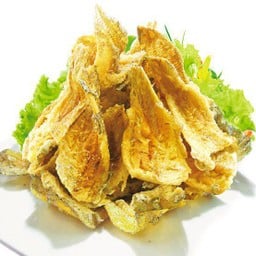 The Stew of Crispy Fried Gourami Fillet Topped with Cheese  สตูว์ปลาสลิดทอดกรอบแกะเนื้อราดชีส