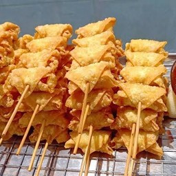 เกี๊ยวไก่ยอ