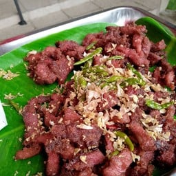 แหนมหมูทอดกับข้าว