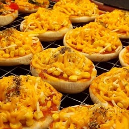 หมูทอดหม้อ สูตรผีบอก *หมูพวงเจ้าเดิม เพิ่มเติมเปลี่ยนเป็นเสียบไม้ โลตัสใหญ่