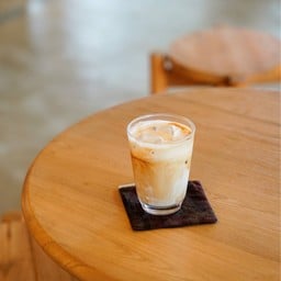 Kurasu Thing Lor (Sukhumvit 57)