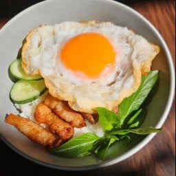 ข้าวสามชั้นทอดน้ำปลา +  ไข่เป็ดดาว