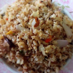 ข้าวผัดโบราณยายสมบูรณ์