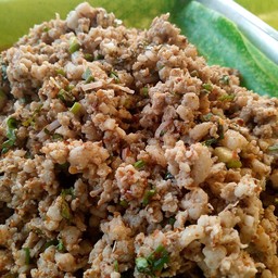 ลาบหมูกับข้าว