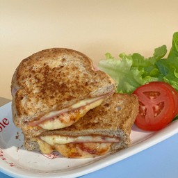 Ham cheese grilled sandwich